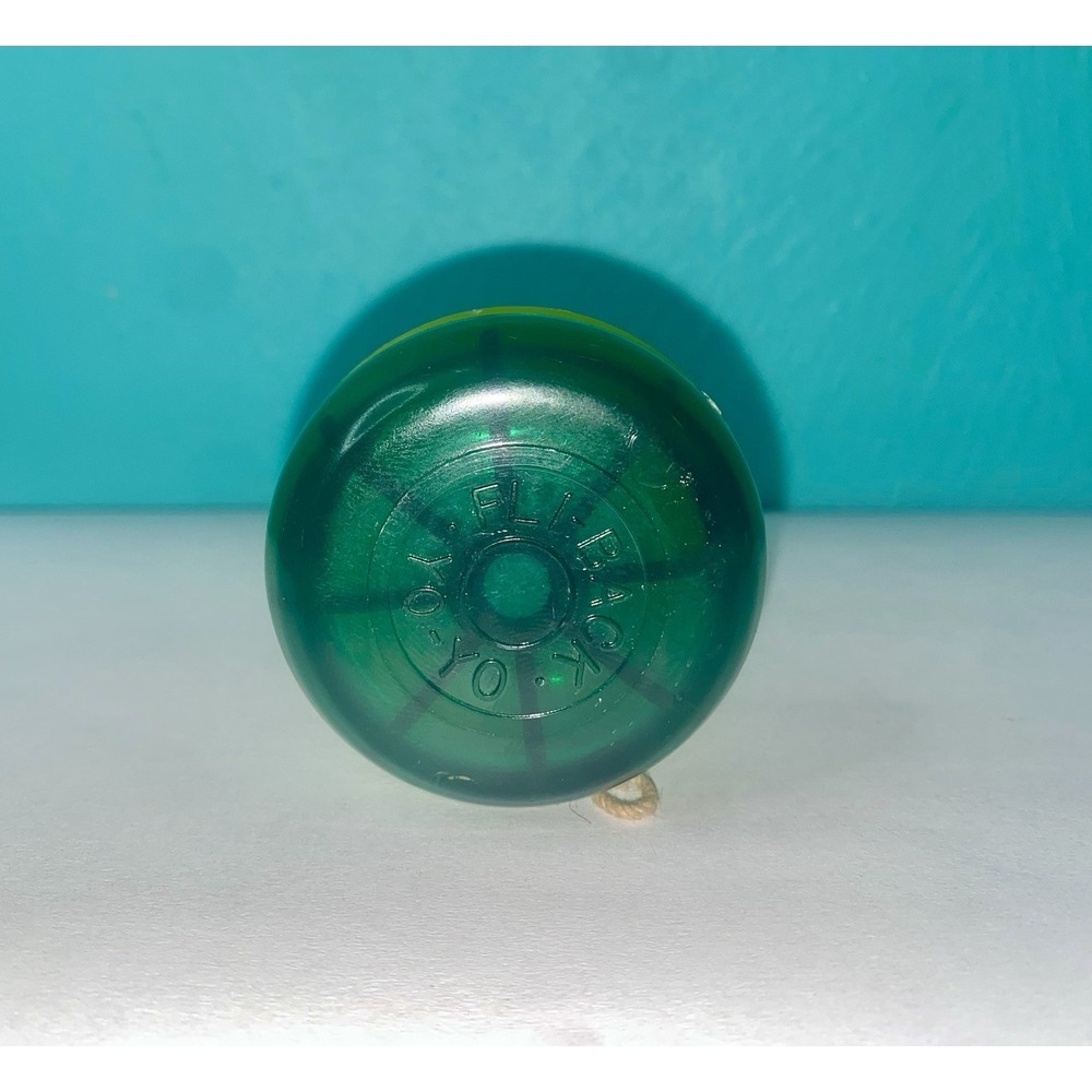 Vintage Fli-Back Yo-Yo Yellow And Green Plastic String Ball Rare